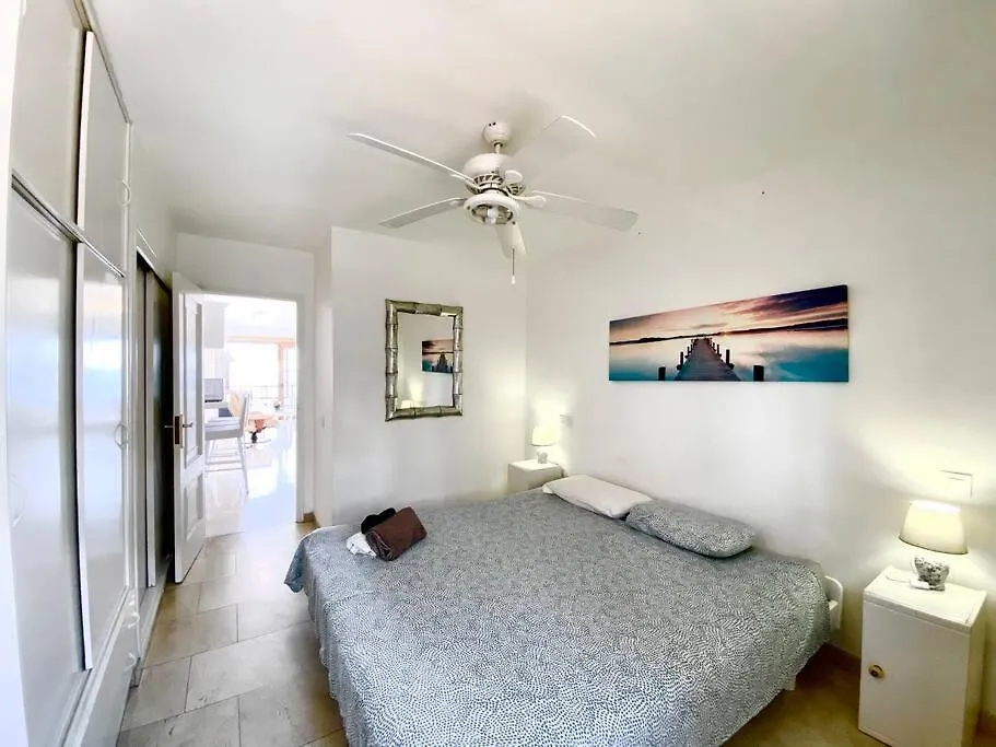 أذيخي Beautiful Beach-Front Retreat In El Beril